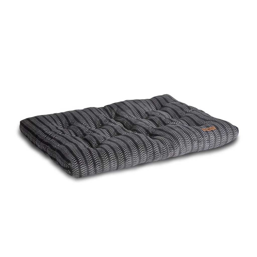 Black Extra Large Tufted Pet Bed Z41194
