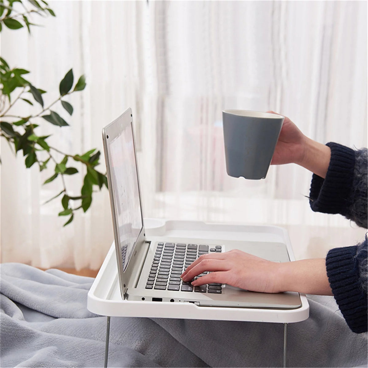 Bed With Laptop Table Folding Table M3220