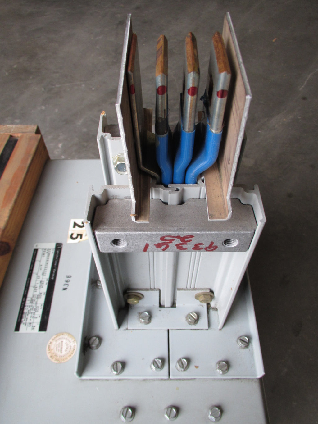 800 Amp 600V 3P Busway End Tap Box K654118