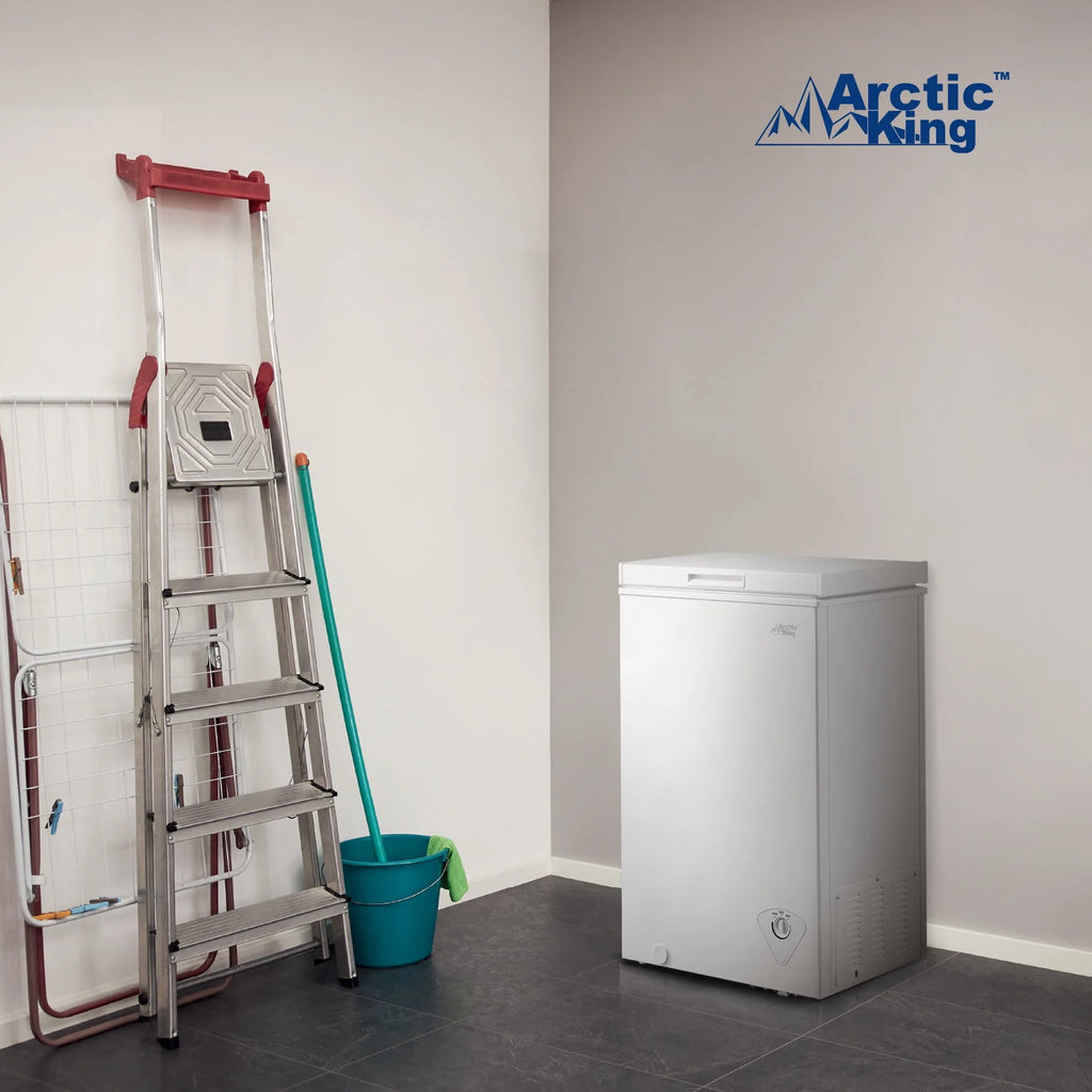 3.5 Cu ft White Chest Freezer N4333