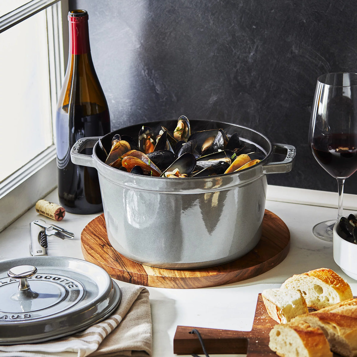 Cast Iron Dutch Oven 5-qt Tall Cocotte, Graphite D212114