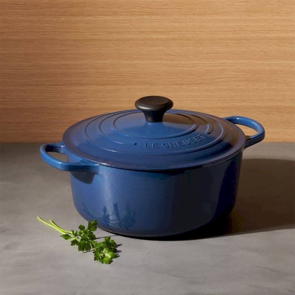 5.5 qt. Round Dutch Oven with Lid J784994