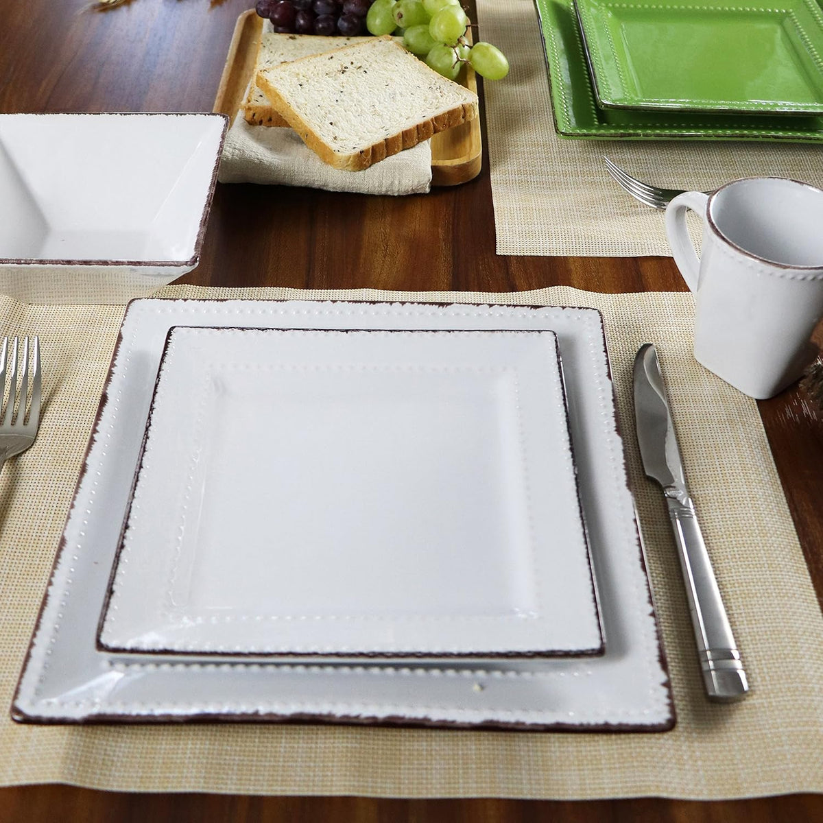 16 Piece White Stoneware Dinnerware Set G90419