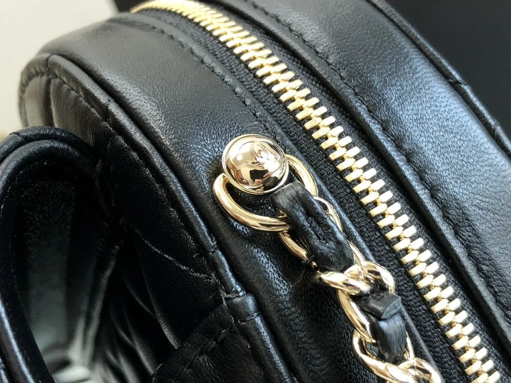 Black Mini Heart Bag V879