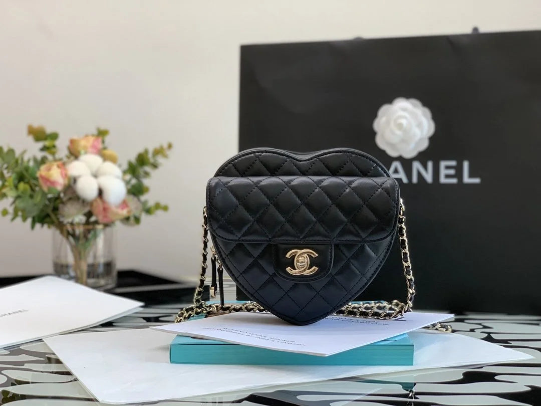 Black Mini Heart Bag V879