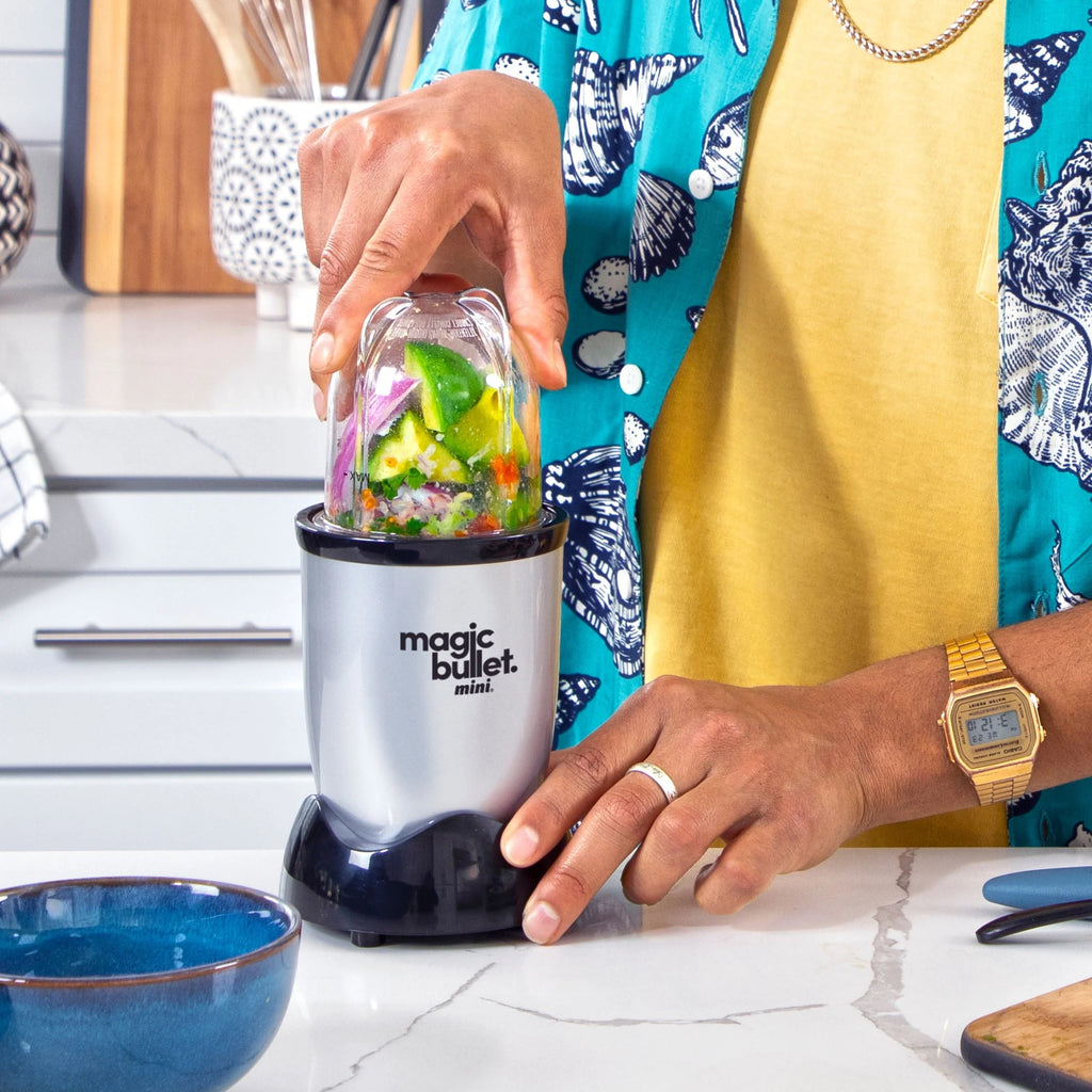 Silver/Black 14 oz. Compact Personal Blender V46767