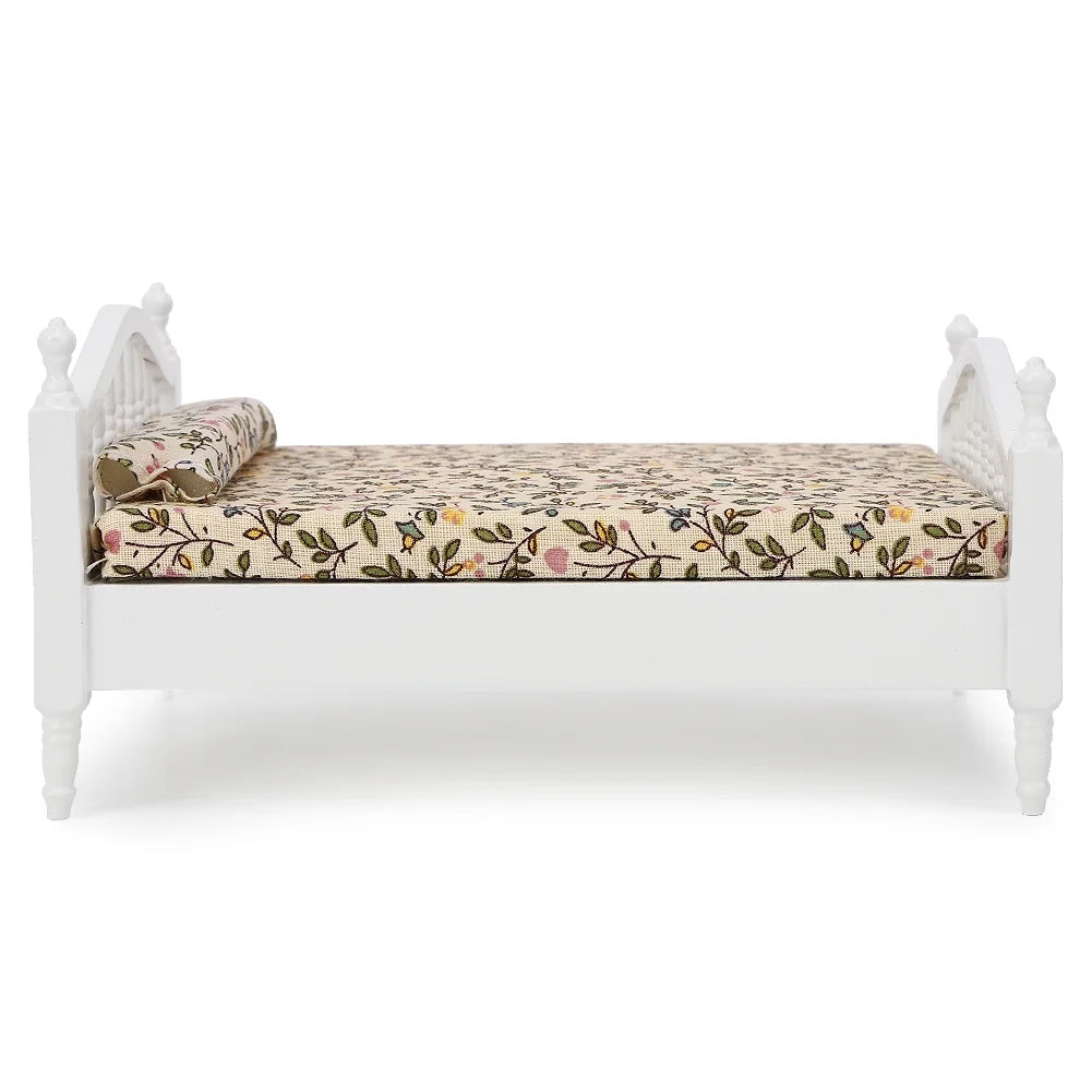 Miniature Dollhouse Bed B804