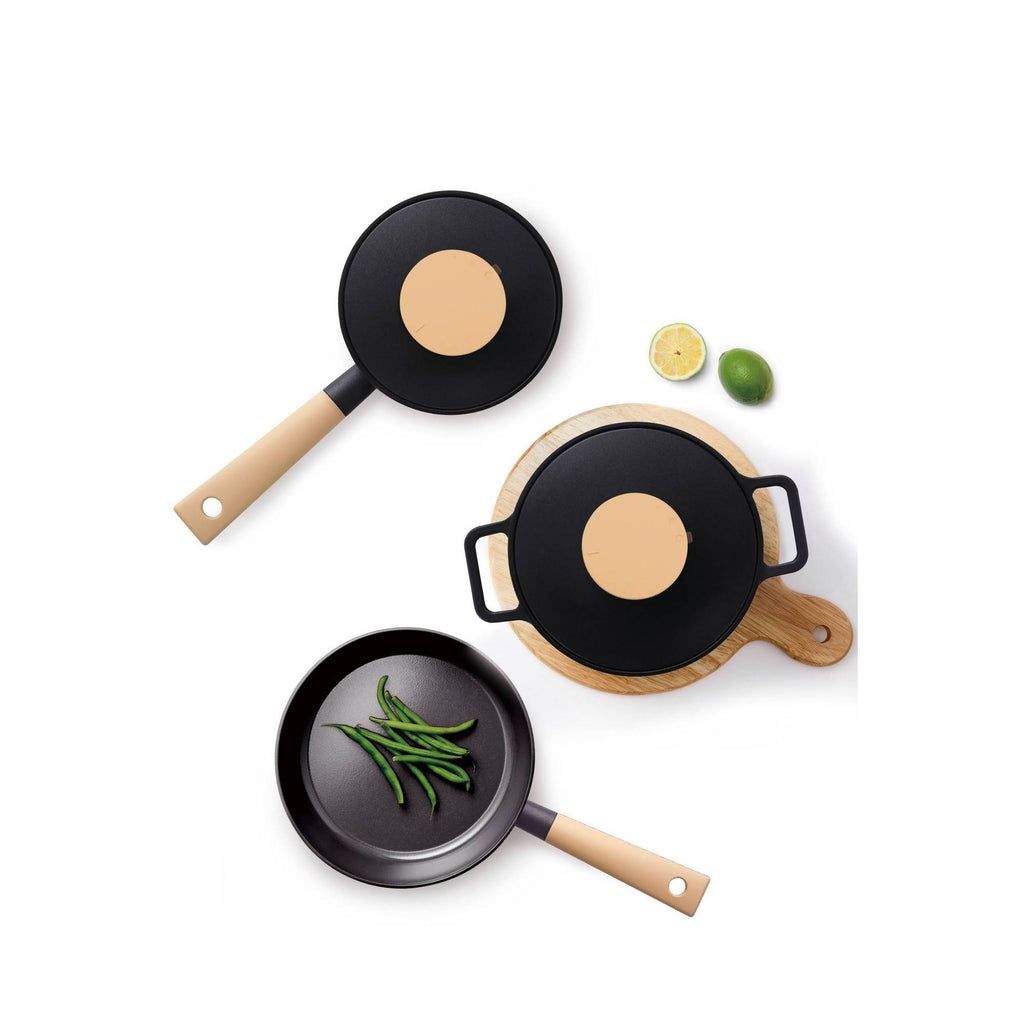 3qt Black Sauce Pan X712854